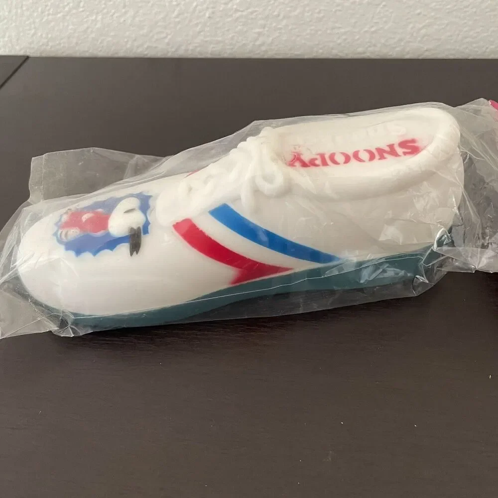 NWT Peanuts Snoopy 7